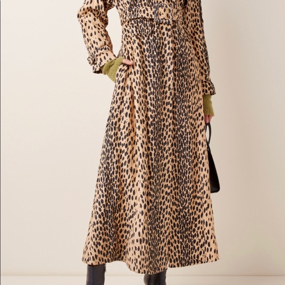 Jacquemus
Belted Printed Cotton And Linen-Blend. - Picture 6 of 8